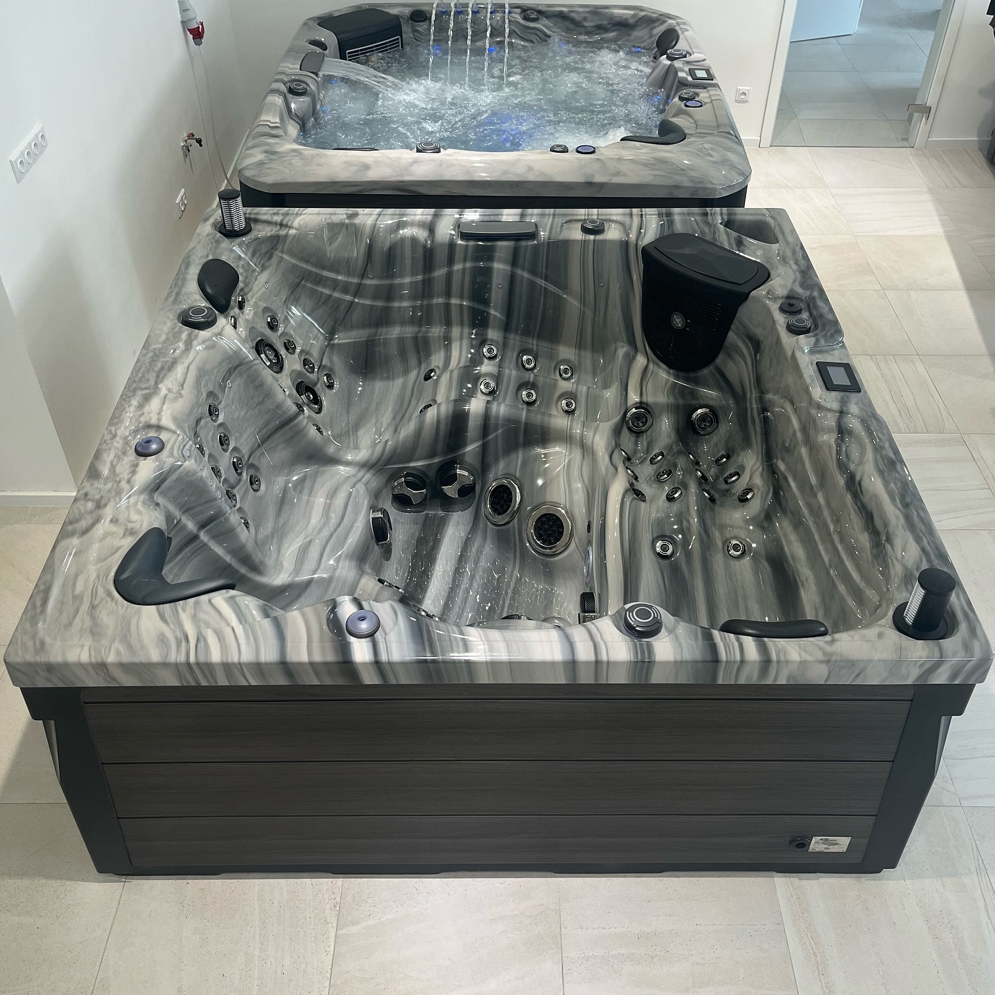 Showroom vířivek a koupacích sudů